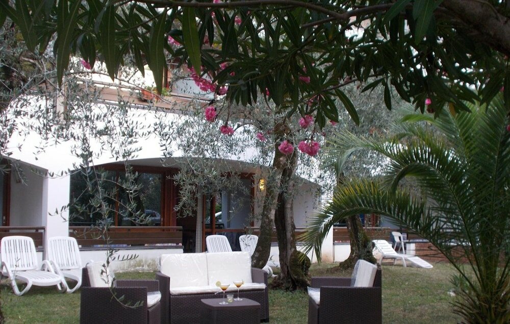 Фото Hotel Laura Christina