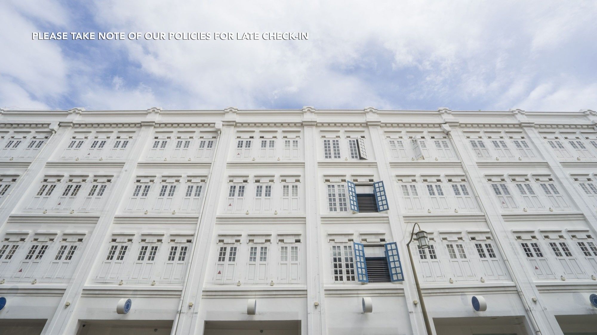 Фото Zen Rooms People's Park Complex
