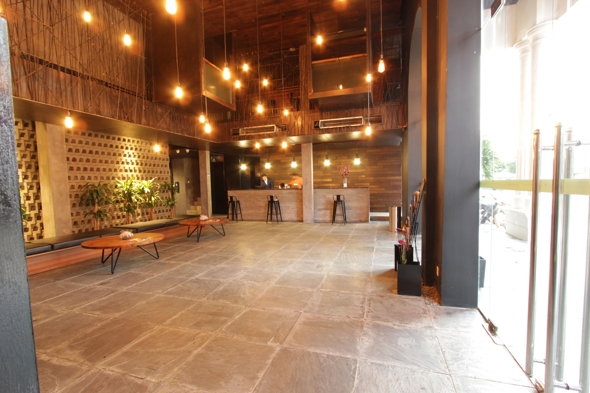 Фото Yazhou Foryou Hotel