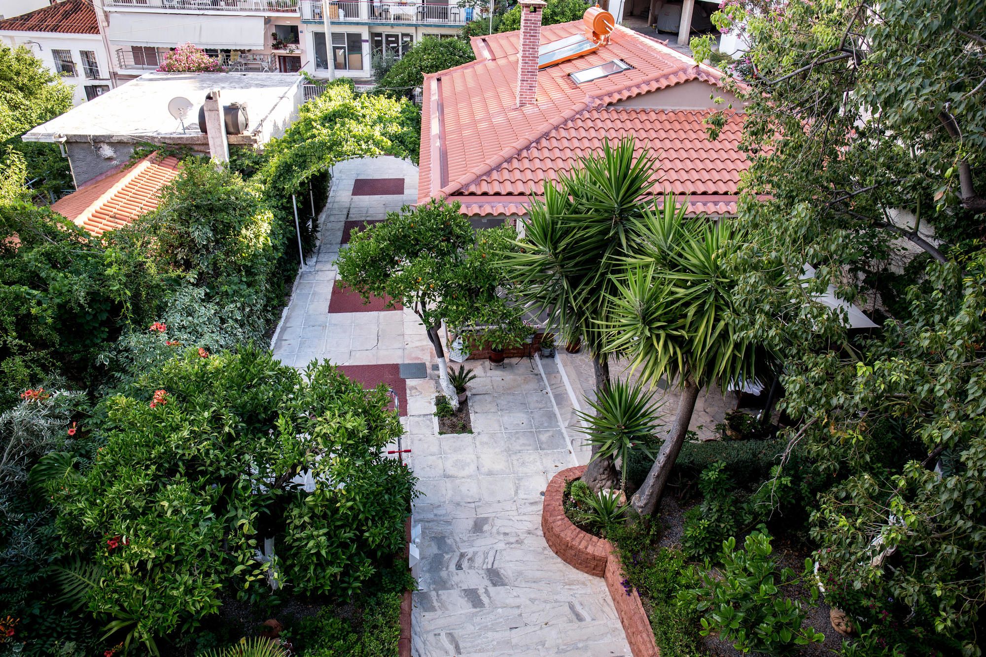 Фото Oasis Apartments