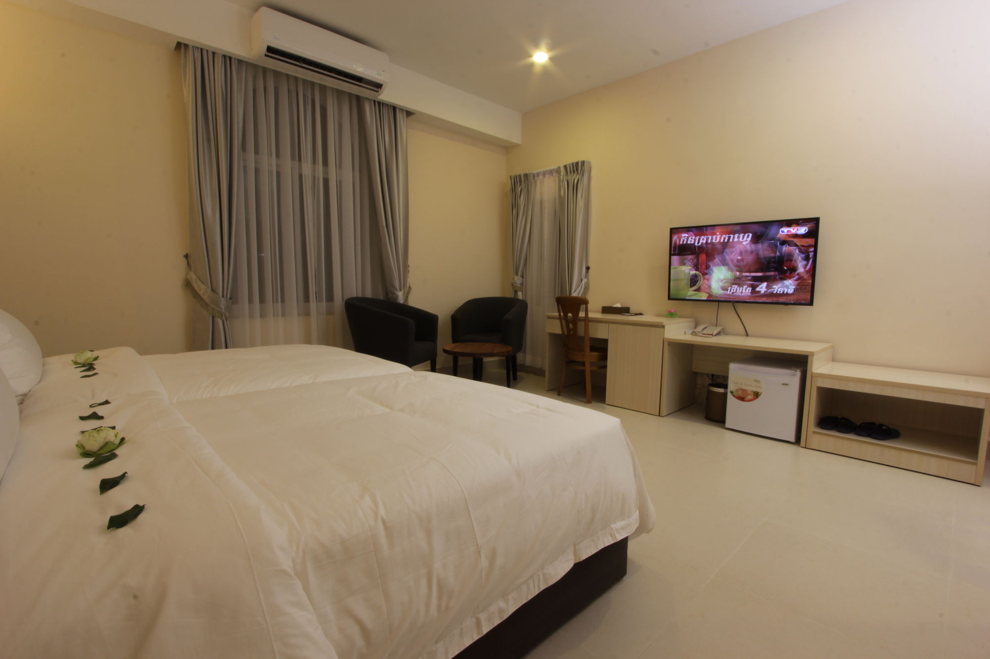 Фото Yazhou Foryou Hotel