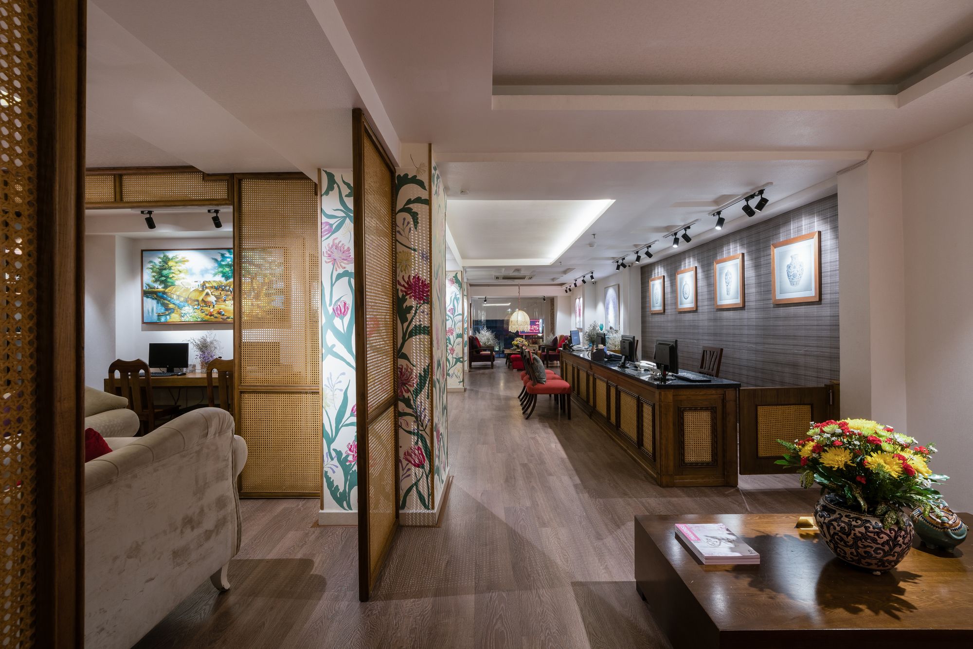 Фото Asian Ruby Center Point Hotel & Spa