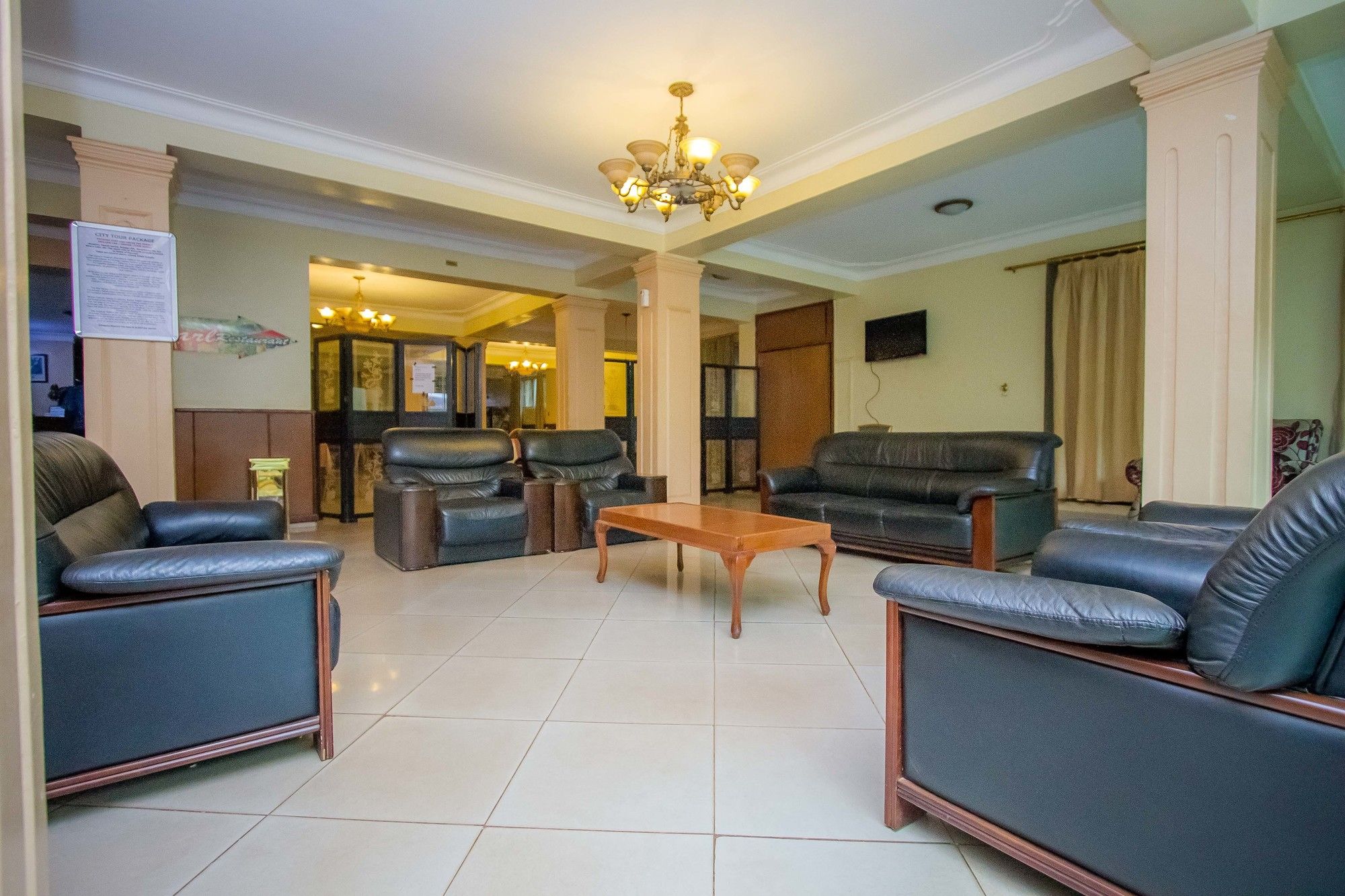 Фото Emerald Hotel