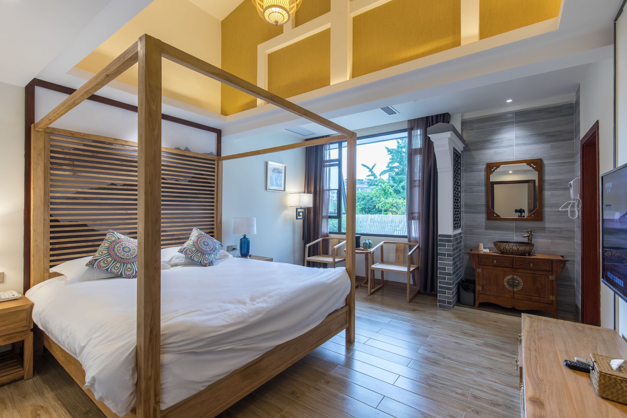 Фото Riverside Inn Guilin Central