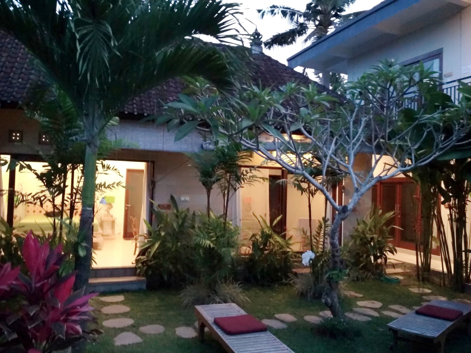 Фото Uma Loka Villa