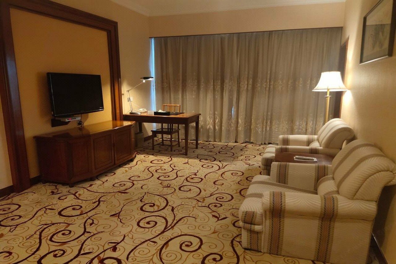 Фото Dongguan Gladden Hotel