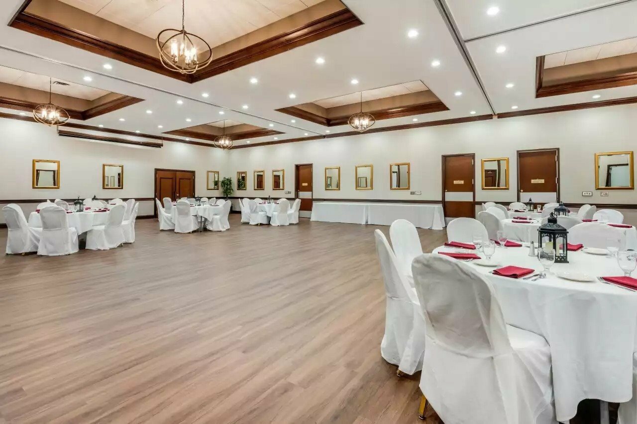 Фото Clarion Hotel Conference Center on Lake Erie