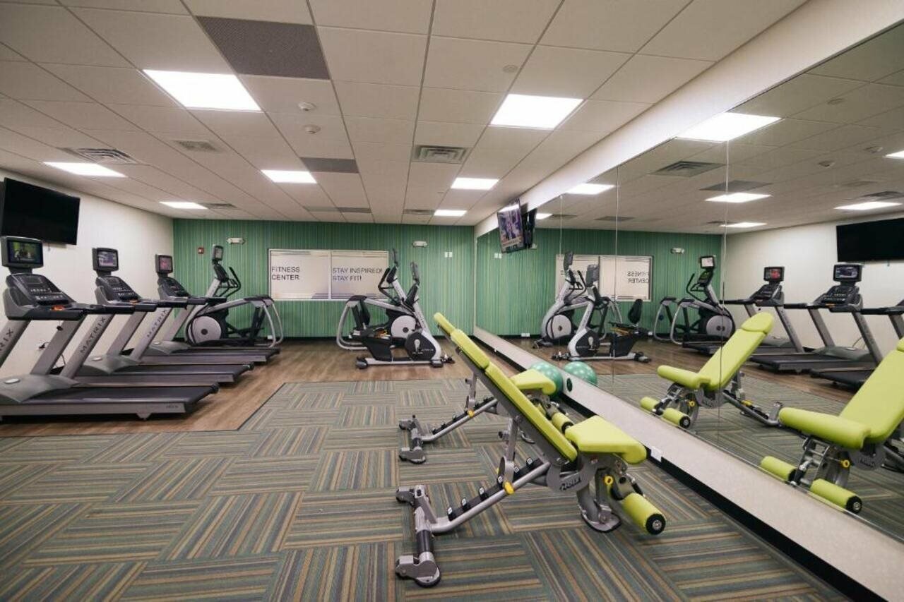 Фото Holiday Inn Express & Suites Chicago North Shore - Niles, an Ihg Hotel