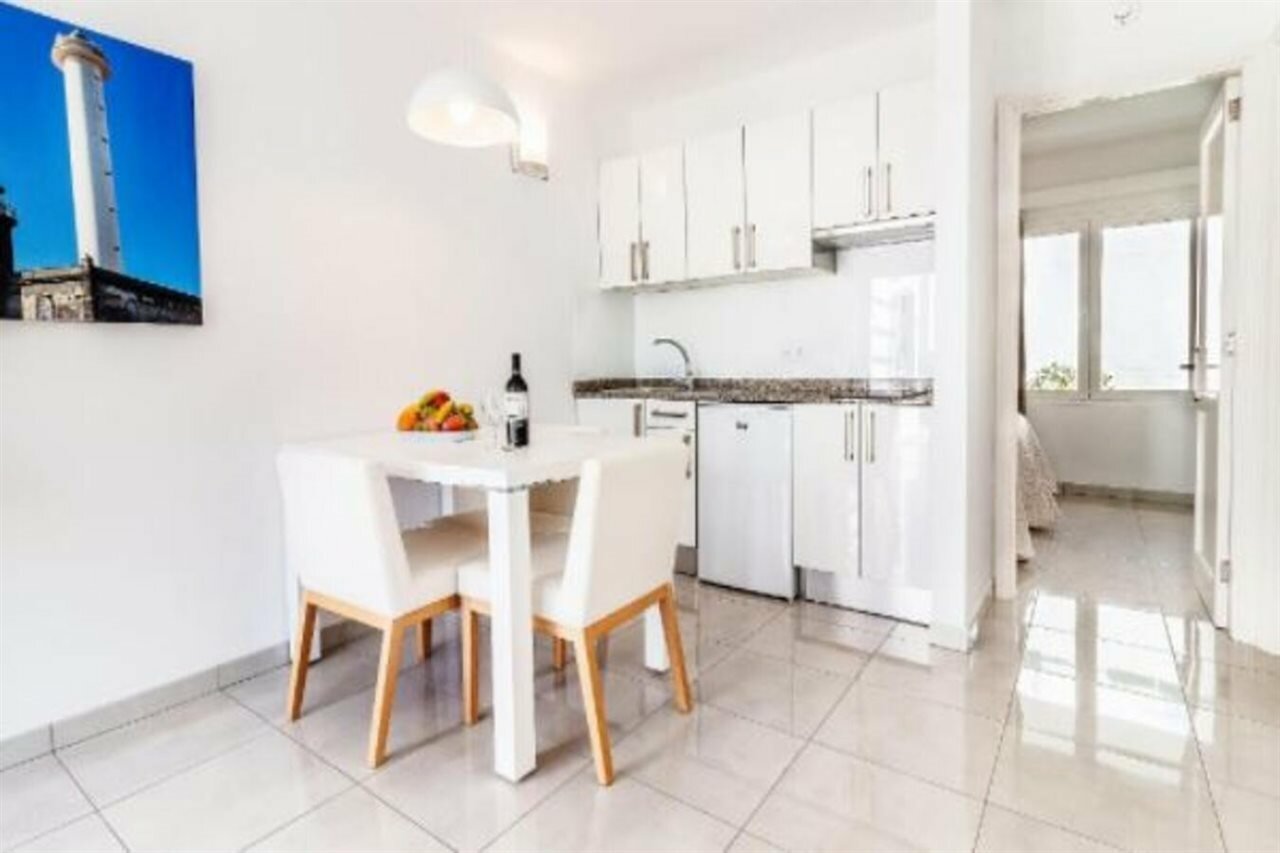 Фото Apartamentos Livvo Oasis