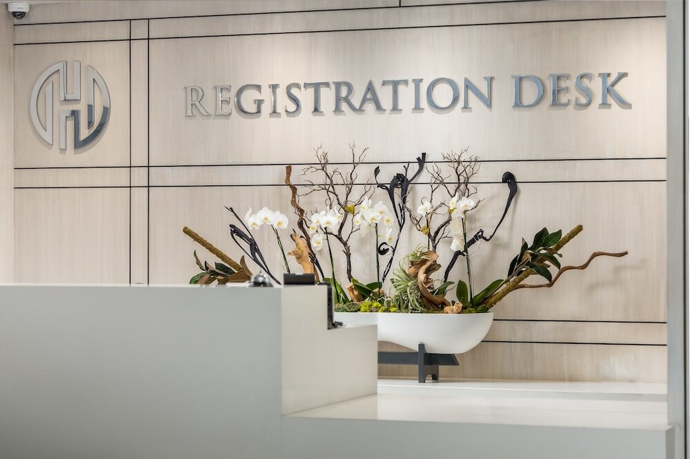 Фото Fortune House Hotel Suites