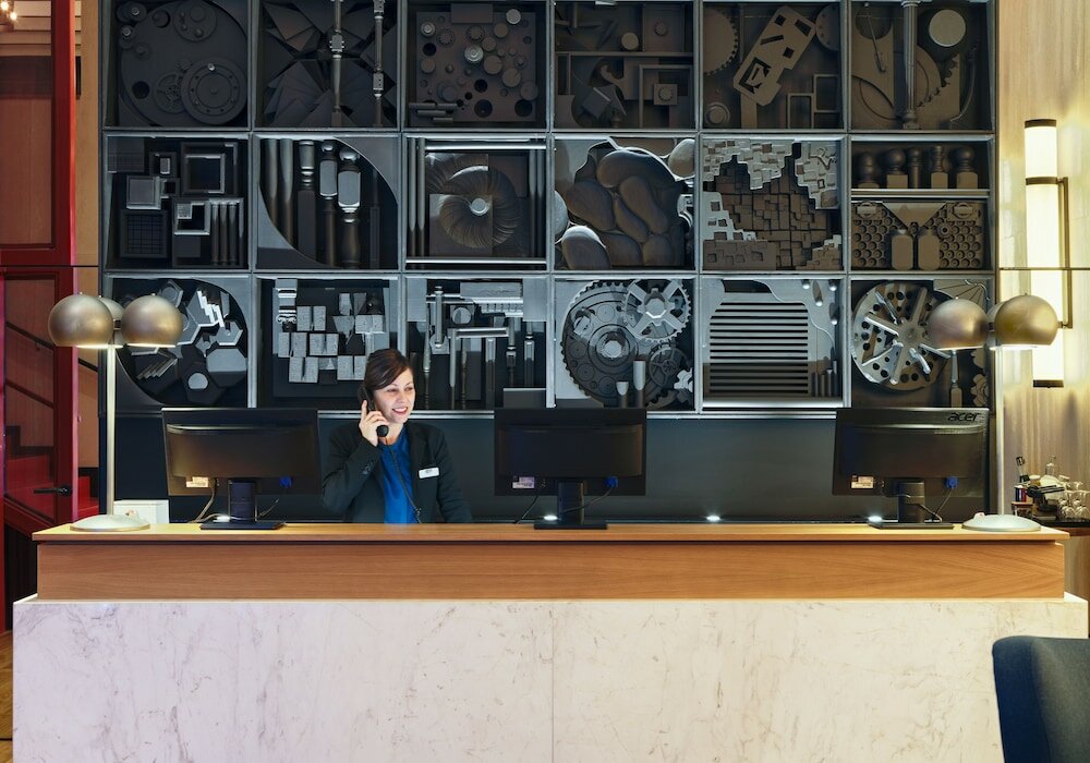 Фото H10 Puerta de Alcalá