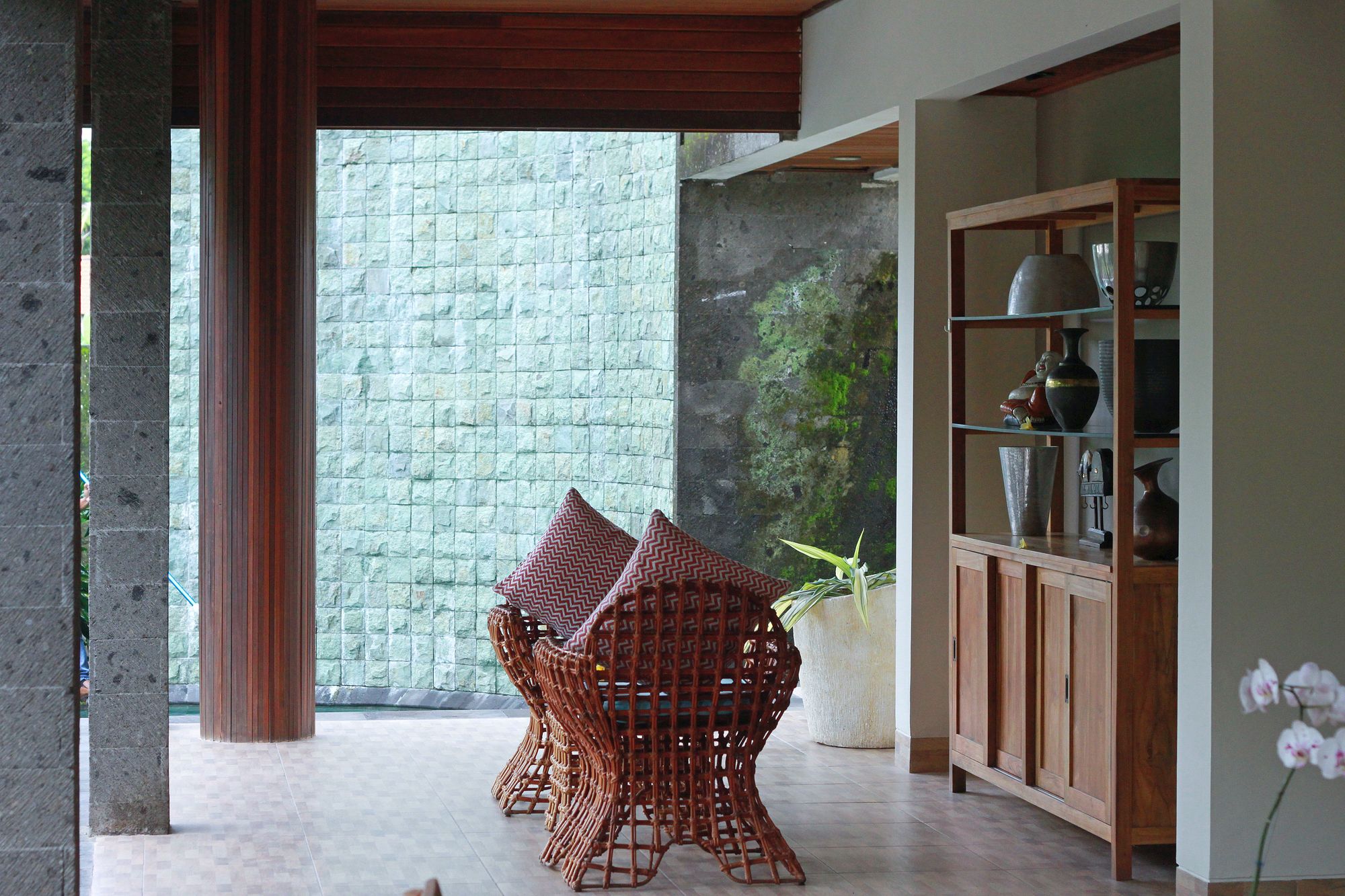 Фото Sarin Ubud Suites by Pramana Villas