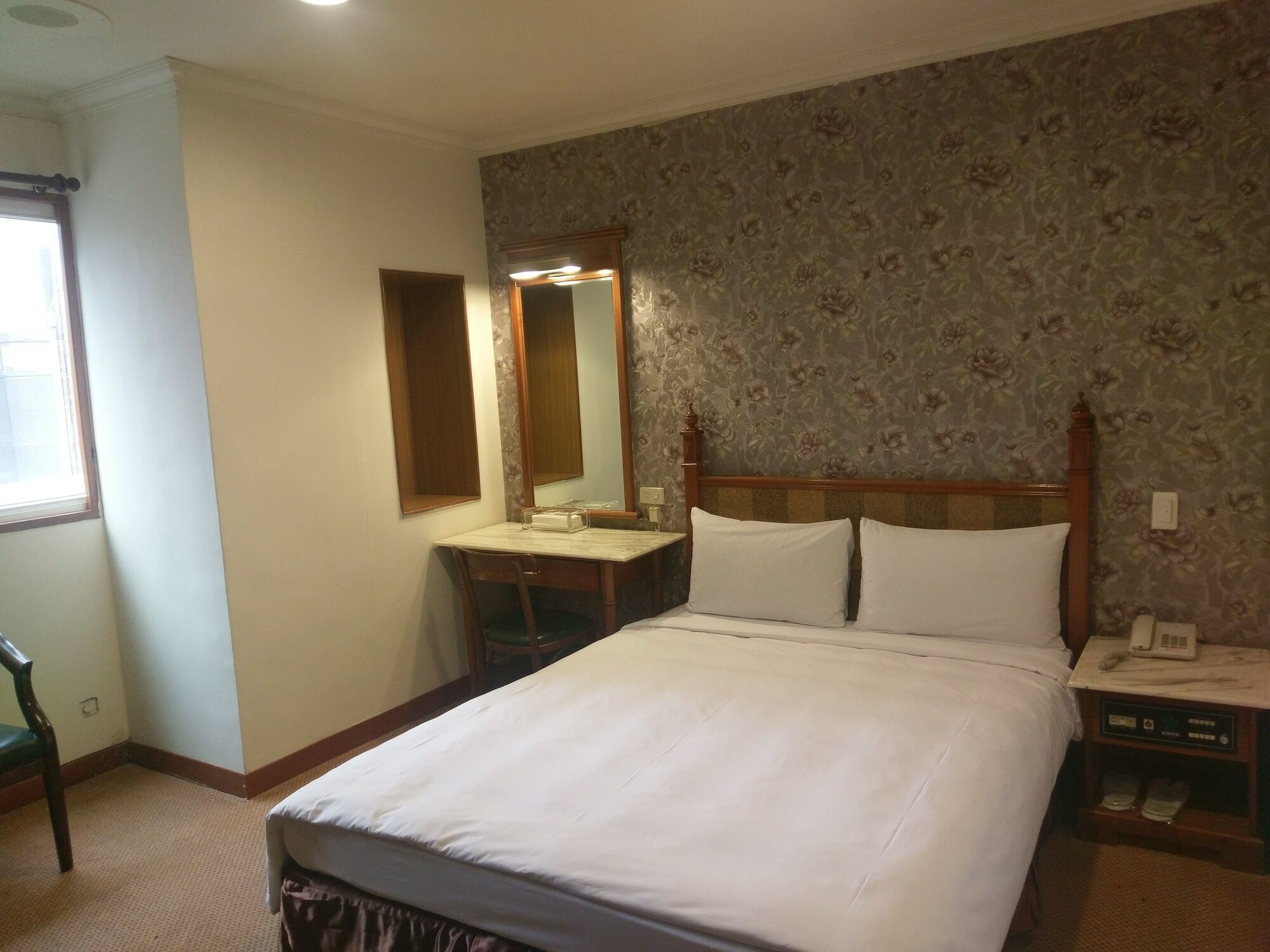 Фото Puyisy Business Hotel