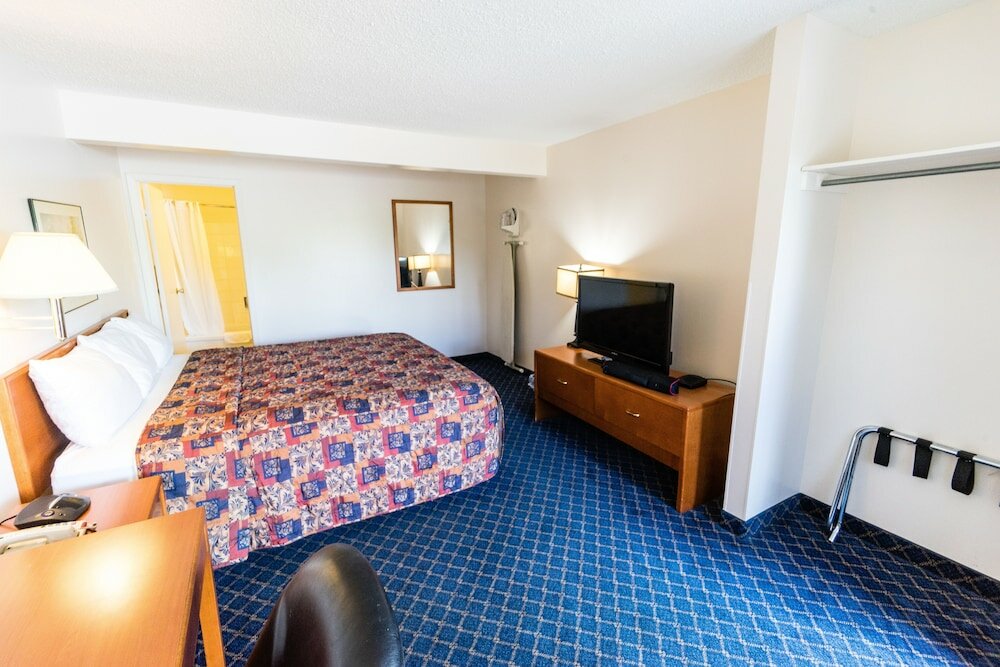 Фото Superlodge Canada Lethbridge