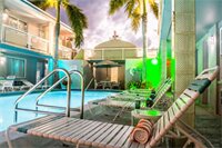 Фото Camelot Beach Suites