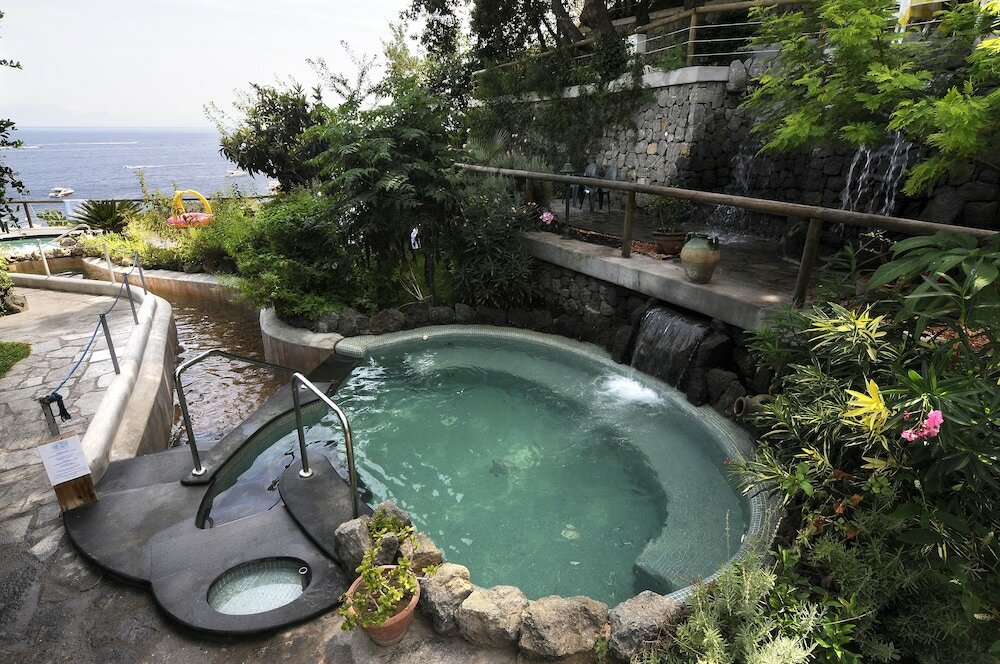 Фото Hotel Giardino delle Ninfe e La Fenice