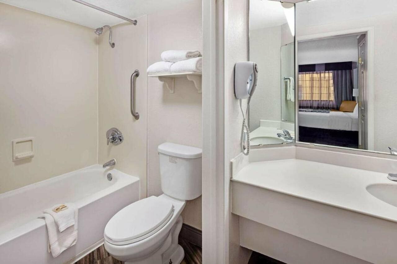 Фото La Quinta Inn by Wyndham Ventura