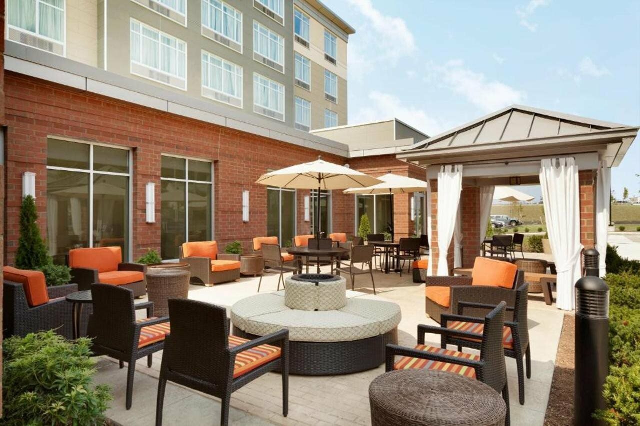 Фото Hilton Garden Inn Boston Logan Airport