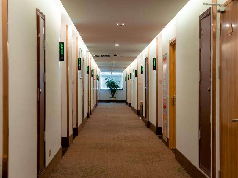 Фото Отель GreenTree Inn Jiangsu Suzhou Zhangjiagang Tangsi T