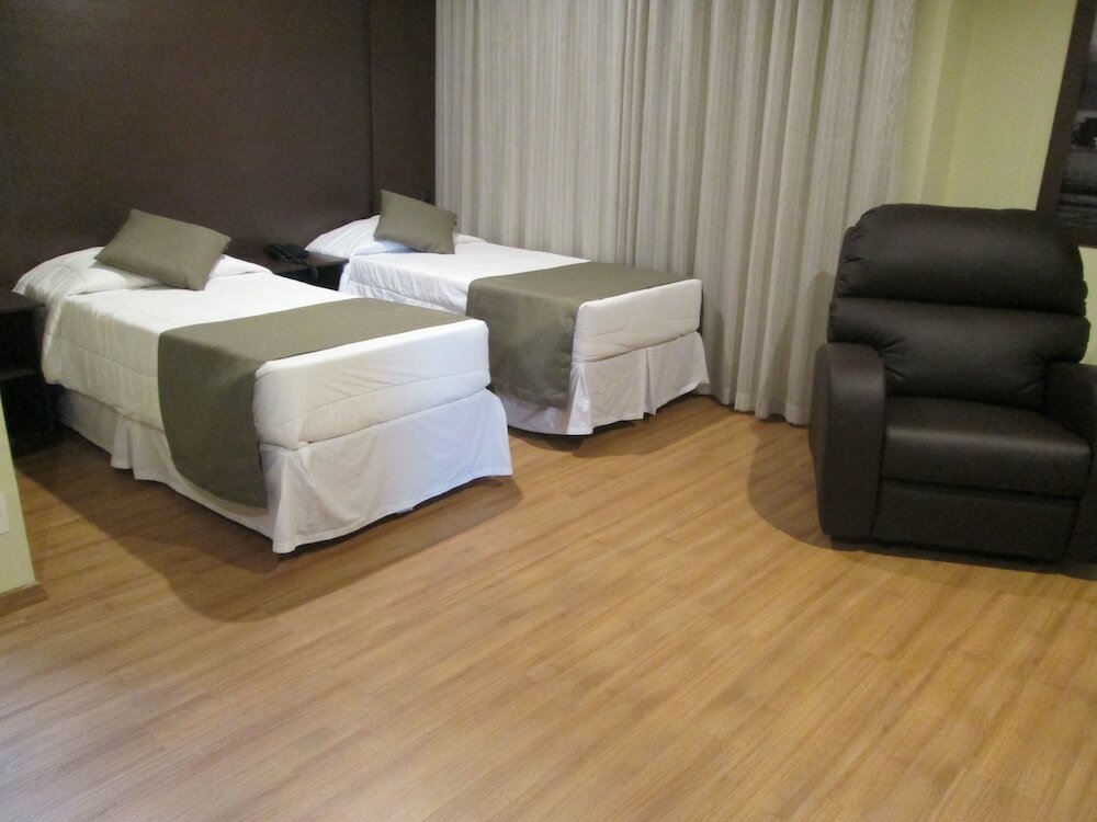 Фото San Diego Suítes Taubaté