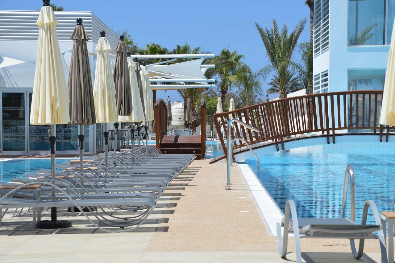 Фото Vassos Nissi Plage Hotel & SPA