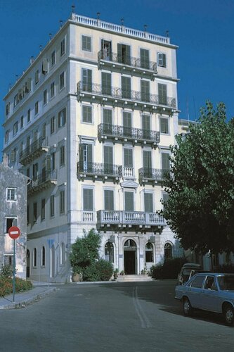Гостиница Cavalieri Hotel в Керкире