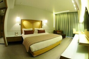 Гостиница Saifi Suites