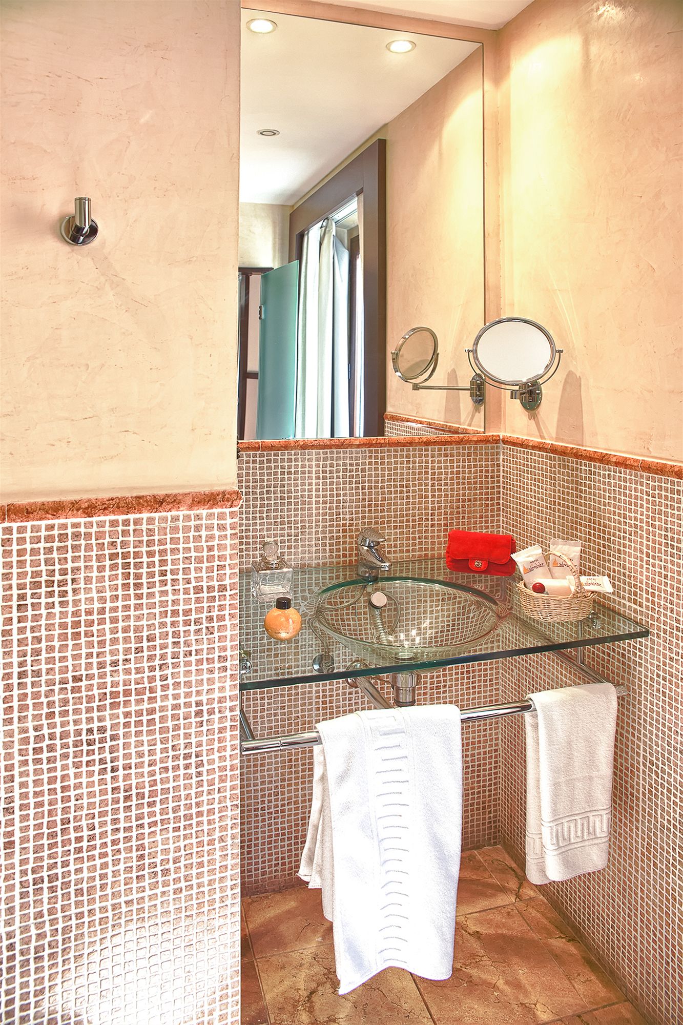 Фото U-Sense Sevilla Centro