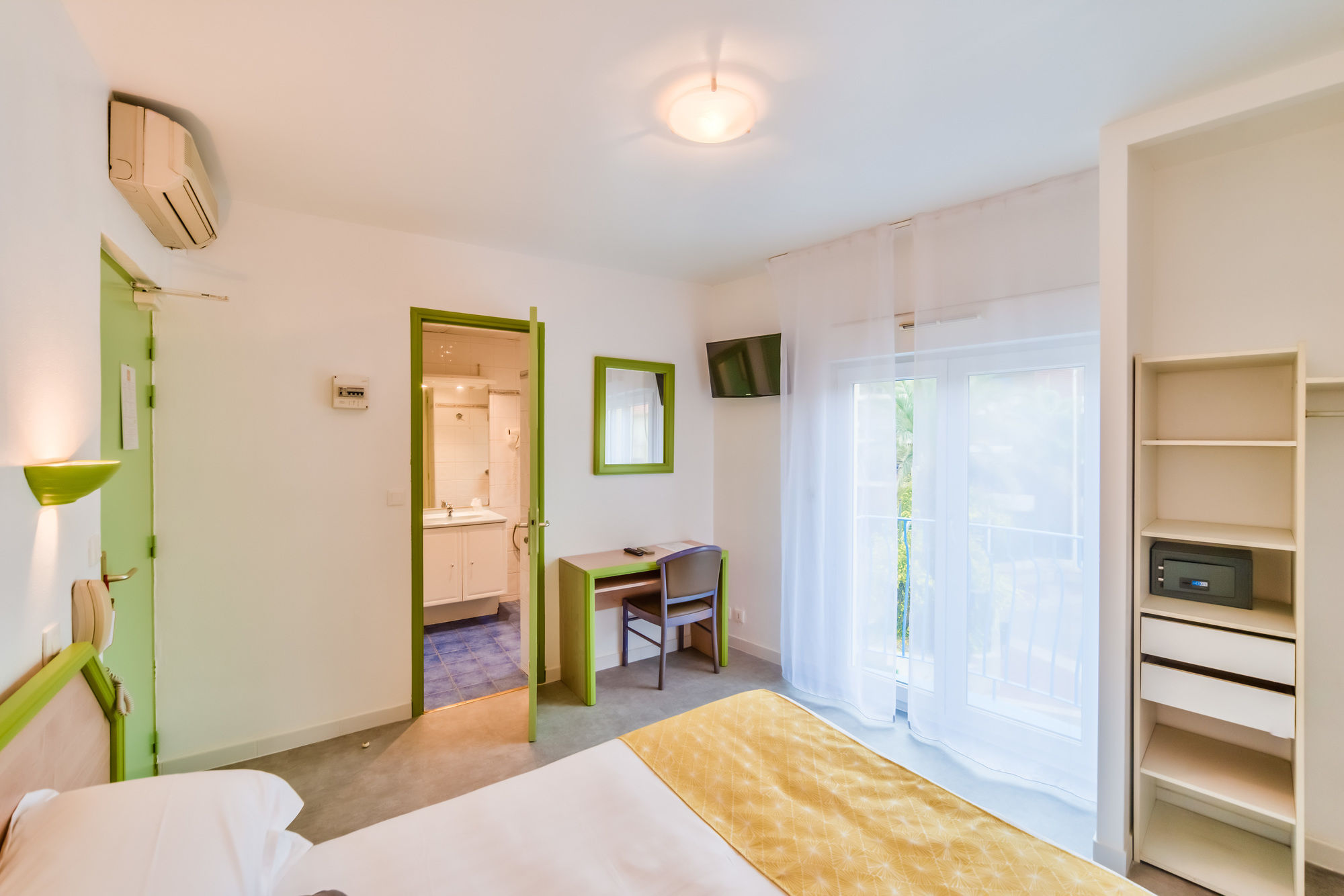 Фото Hotel Provencal