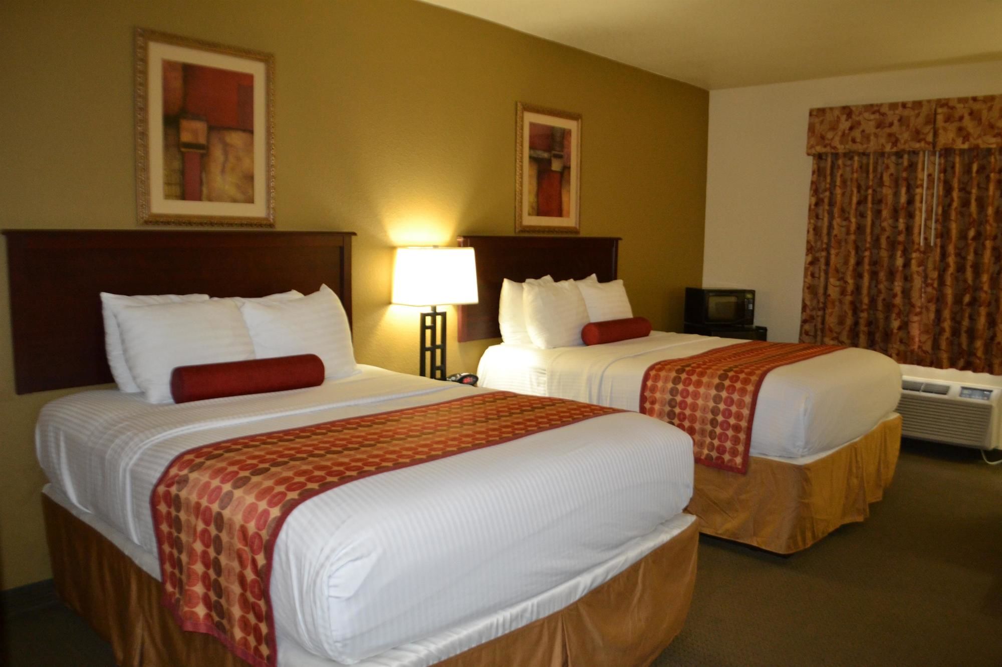 Фото Best Western Sherwood Inn & Suites