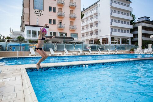 Внешний вид отеля Hotel Solemare в Червии, фото 2