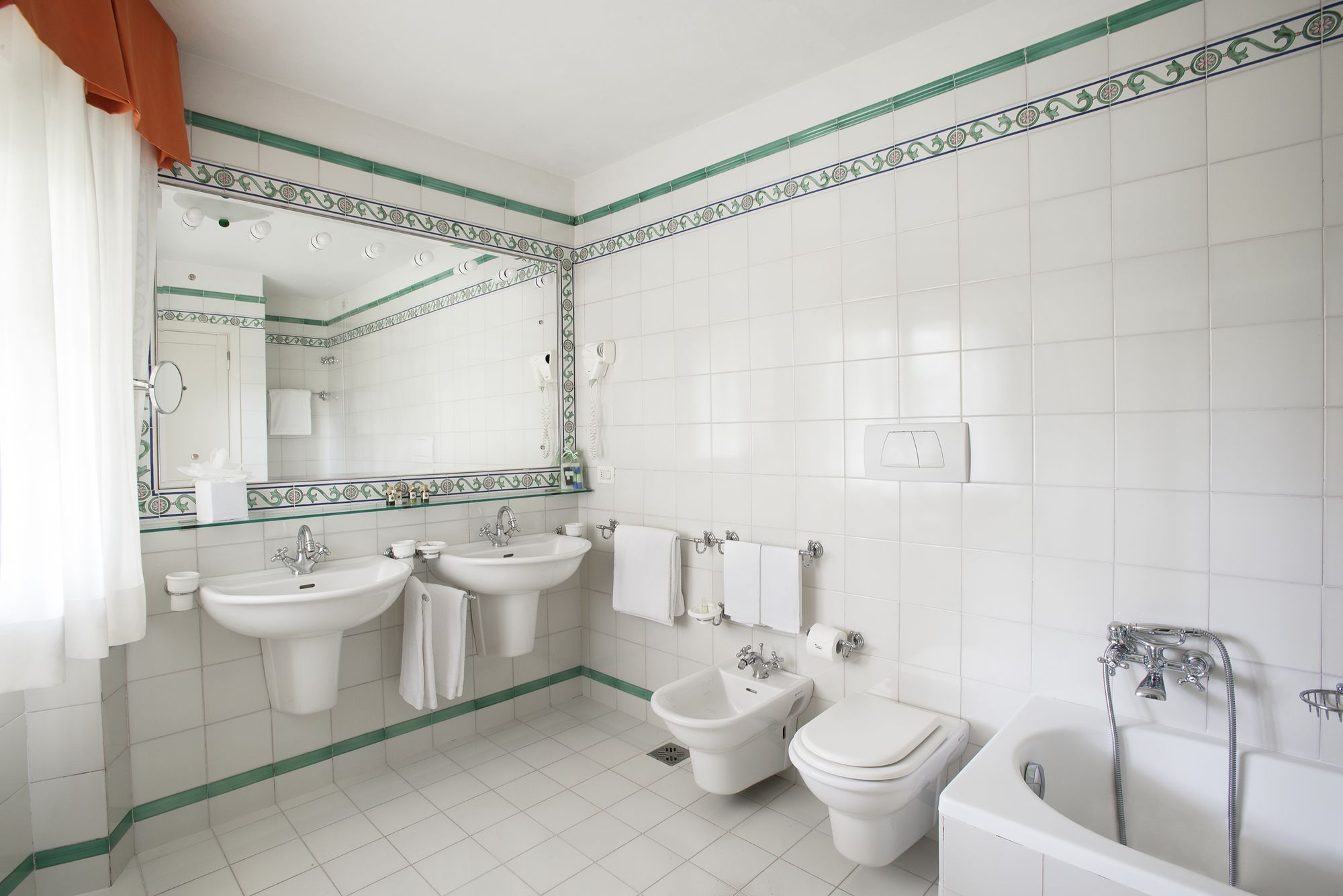 Фото Hermitage Hotel & Resort