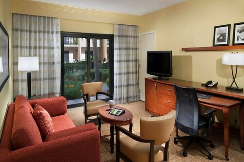 Гостиница Courtyard by Marriott Fort Myers Cape Coral в Форте Майерсе