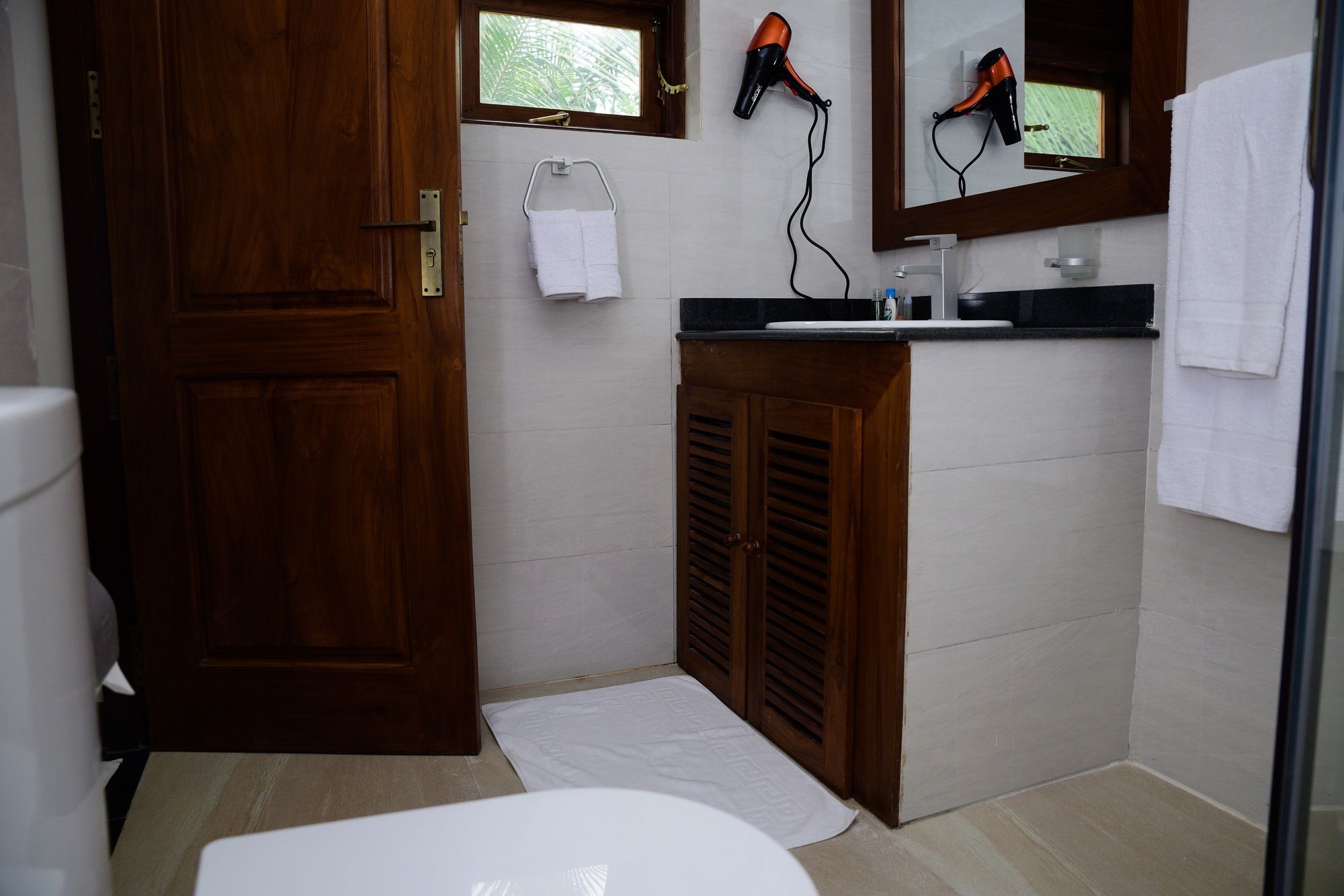 Фото Hikka FnR Villa