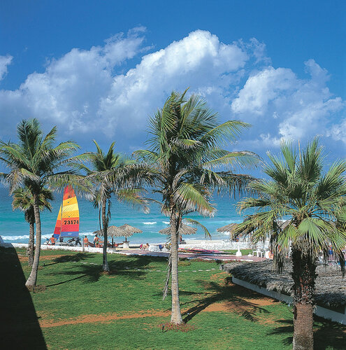 Гостиница Lou'Lou A Beach Resort в Шардже