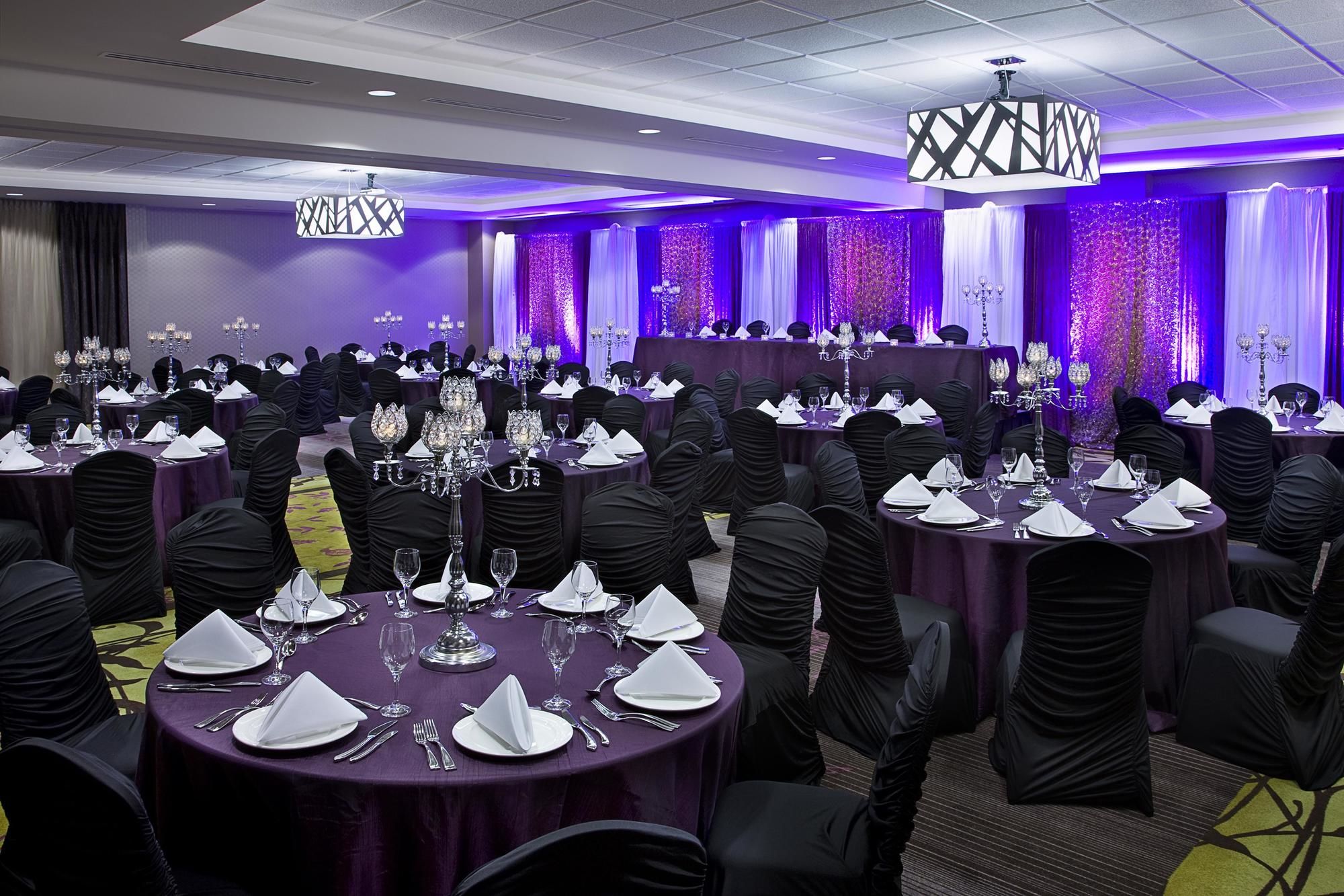 Фото Homewood Suites by Hilton Toronto Vaughan