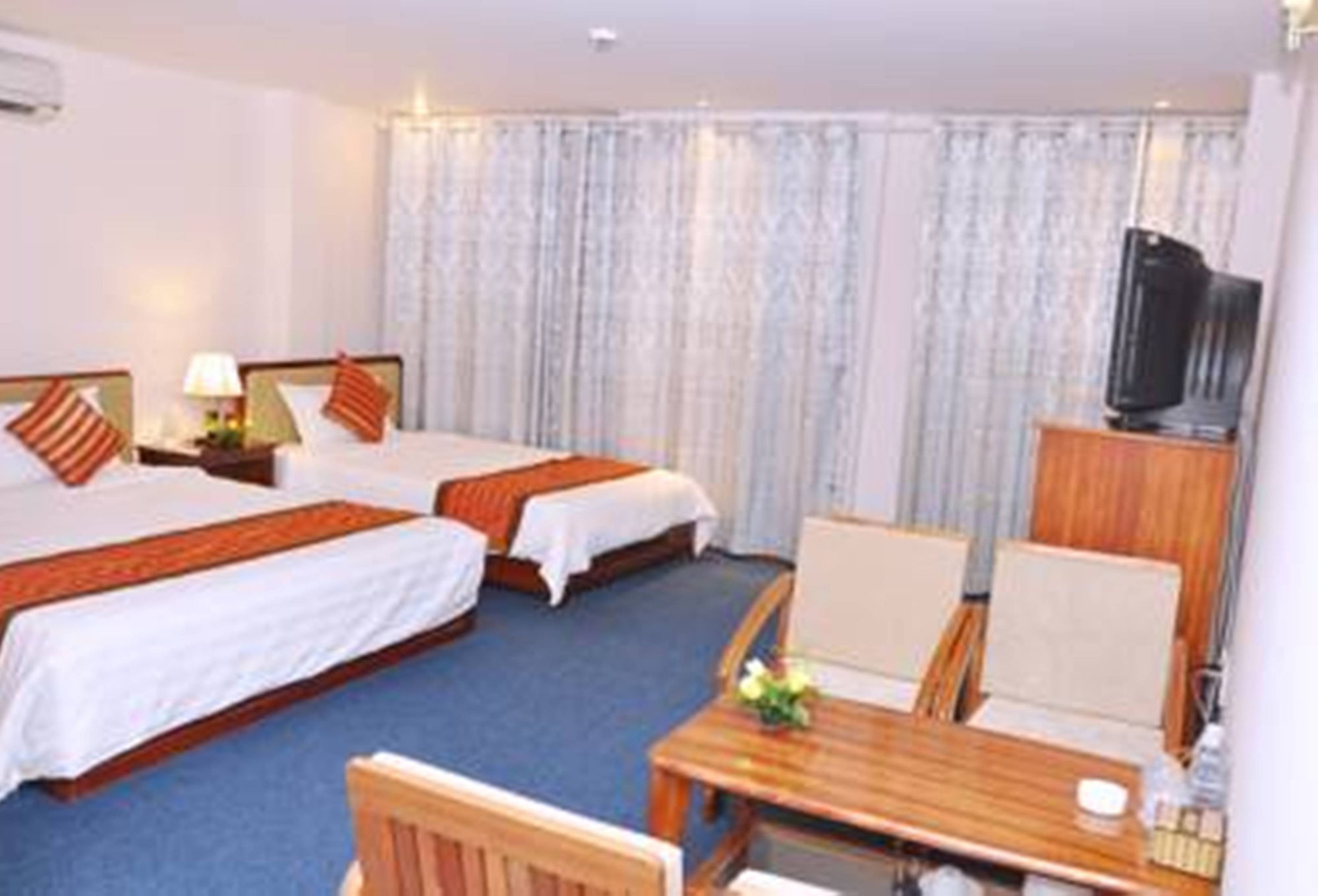 Фото A25 Hotel - 137 Nguyen Du Dn