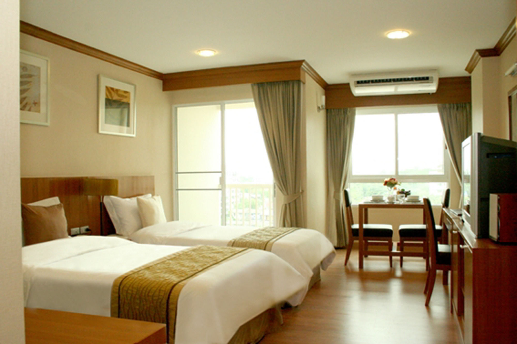 Фото отеля 4