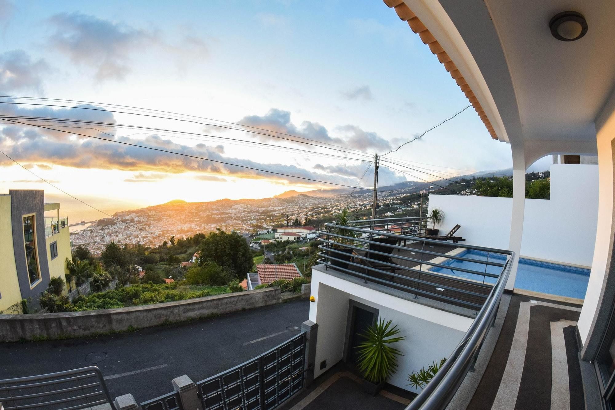 Фото House With 3 Bedrooms in Funchal, With Wonderful sea View, Private Pool, Enclosed Garden Near the Beach