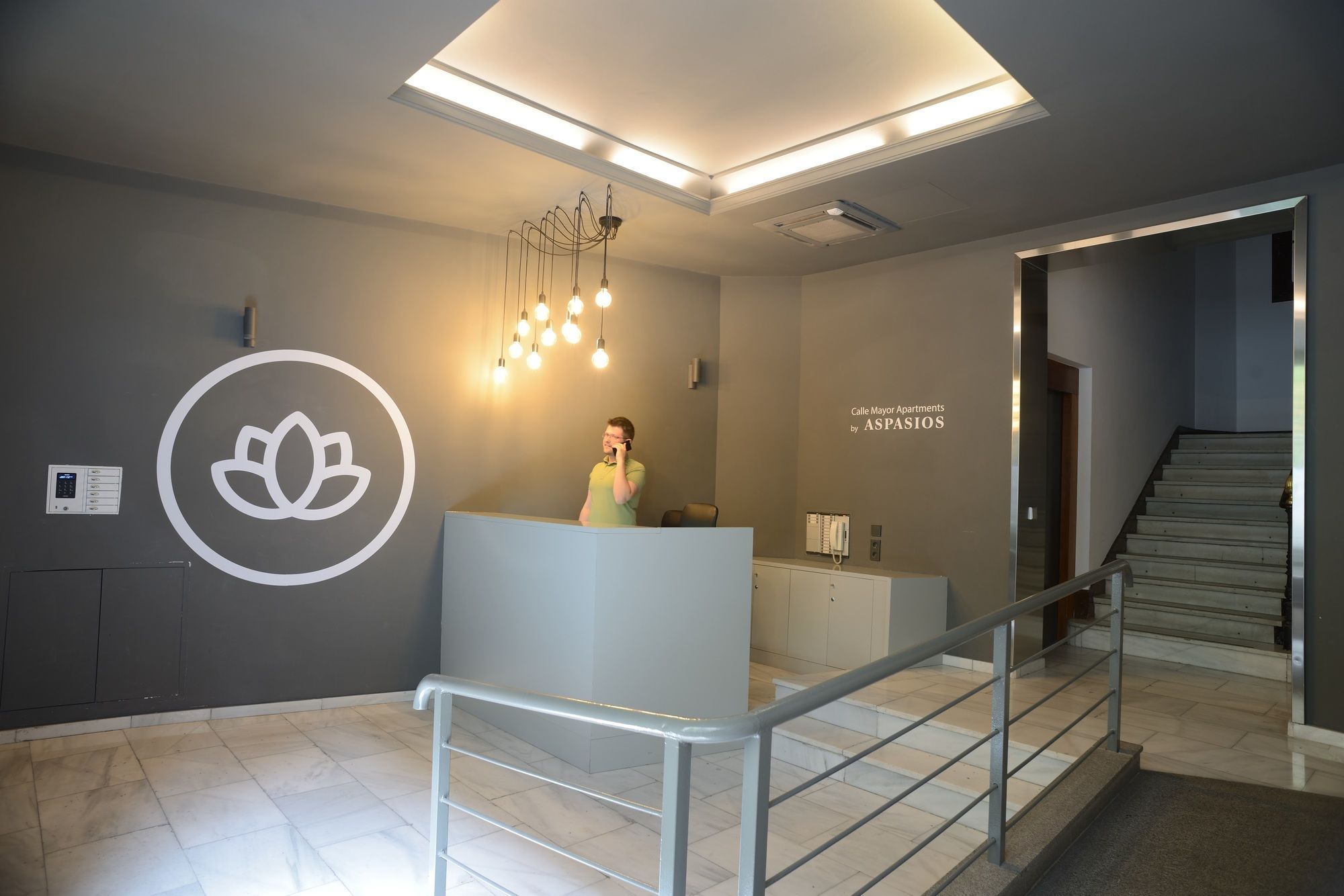 Фото Aspasios Calle Mayor Apartments