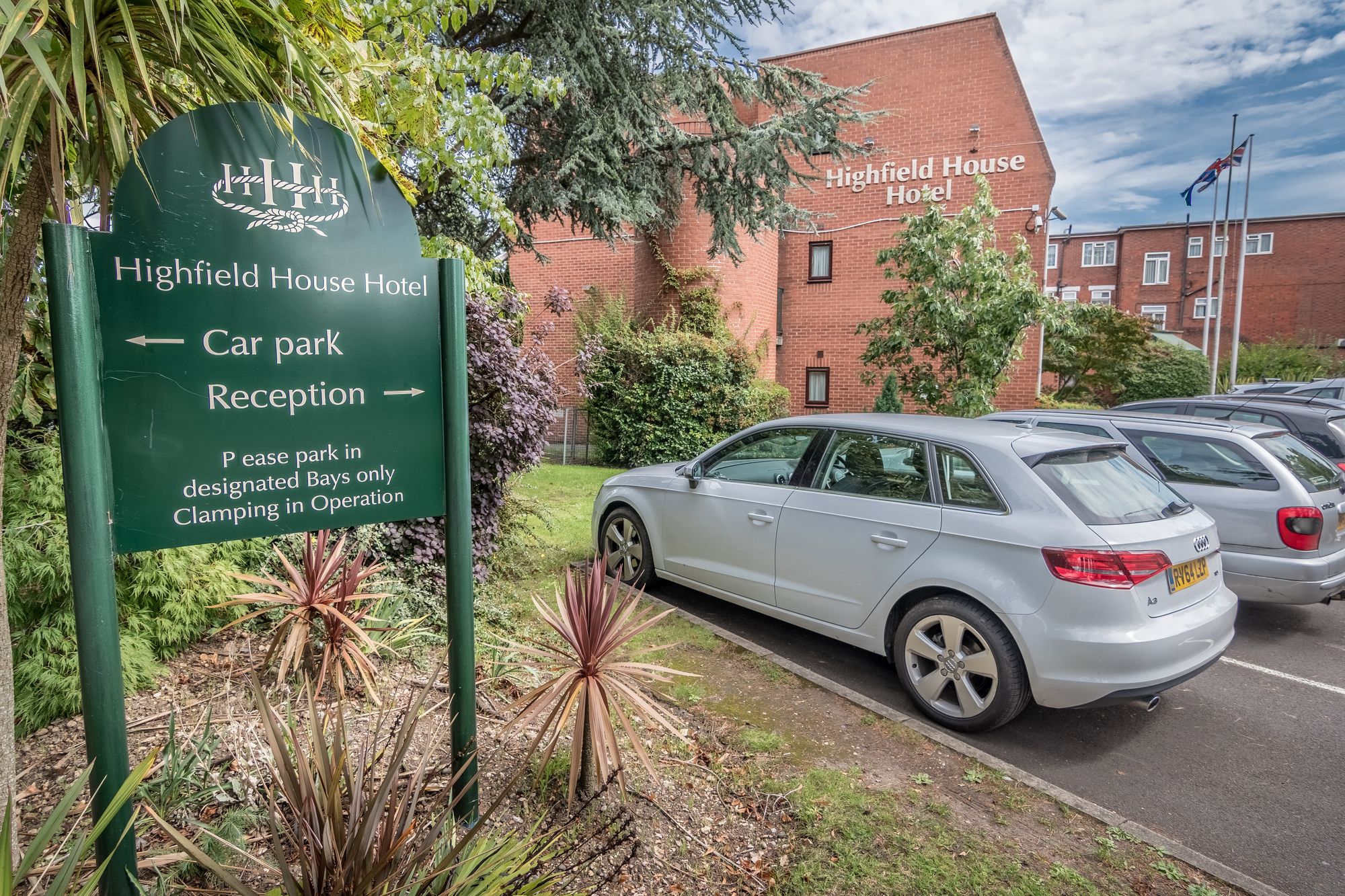 Фото Highfield House