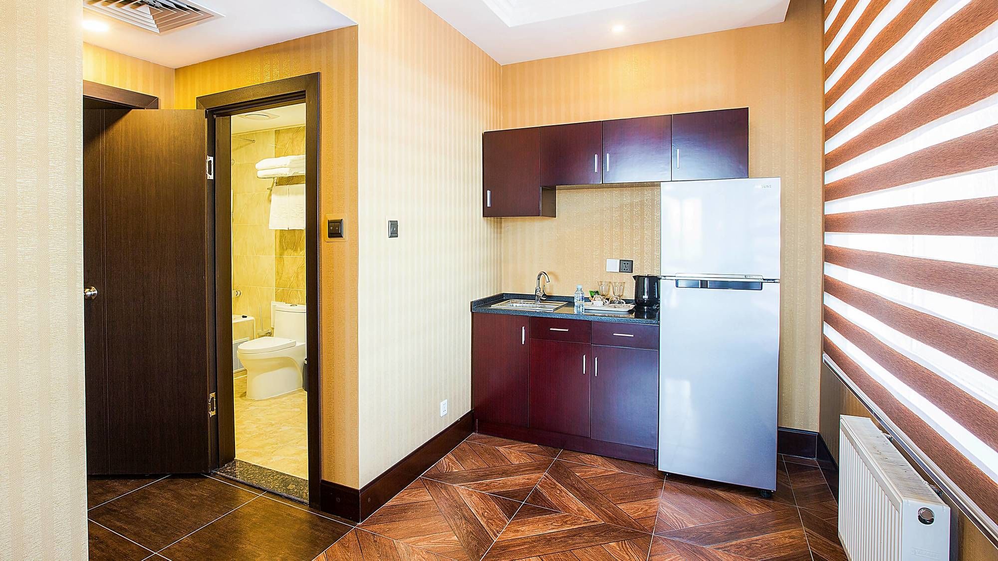 Фото The Grand Hill Hotel