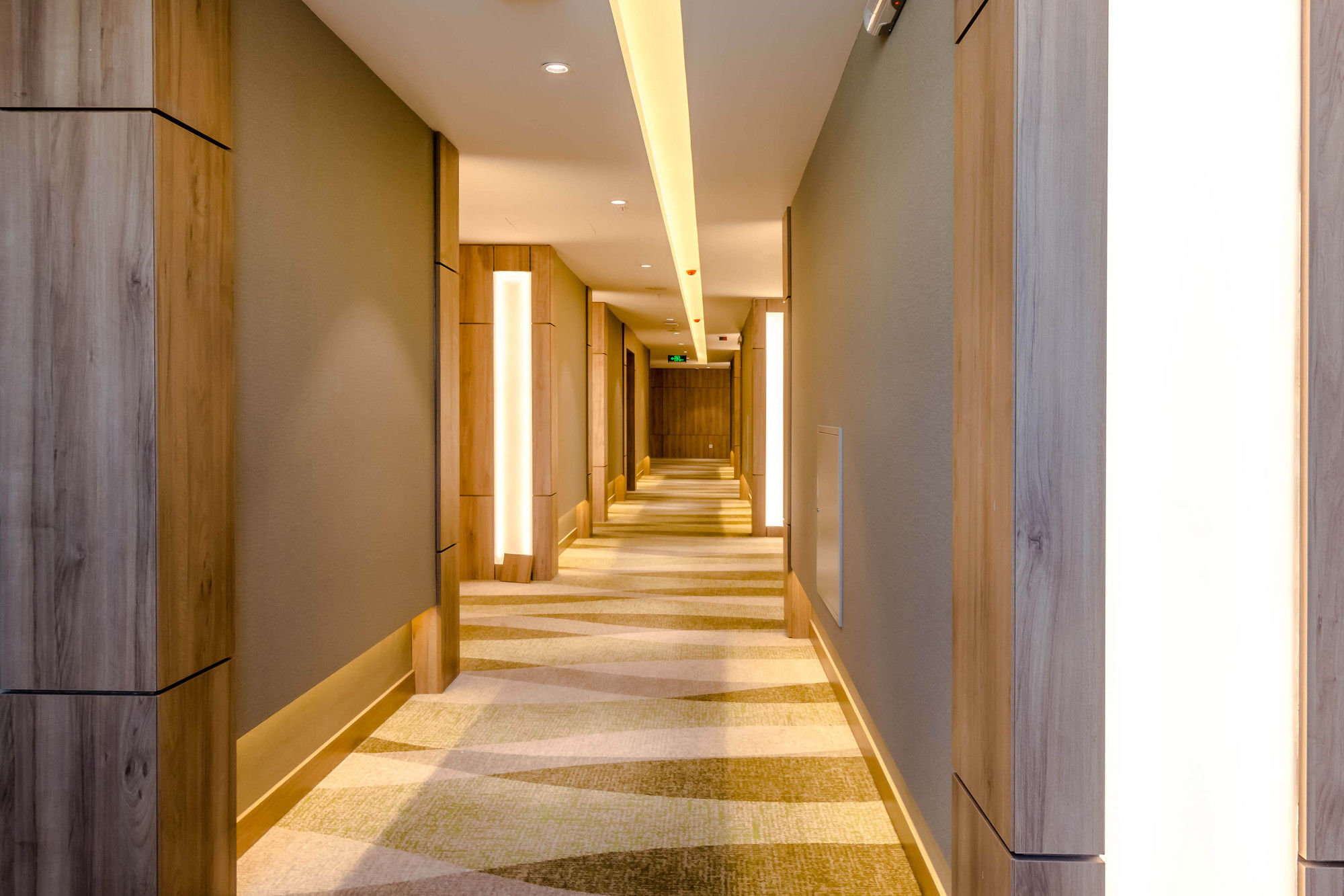 Фото Holiday Inn Ulaanbaatar by IHG