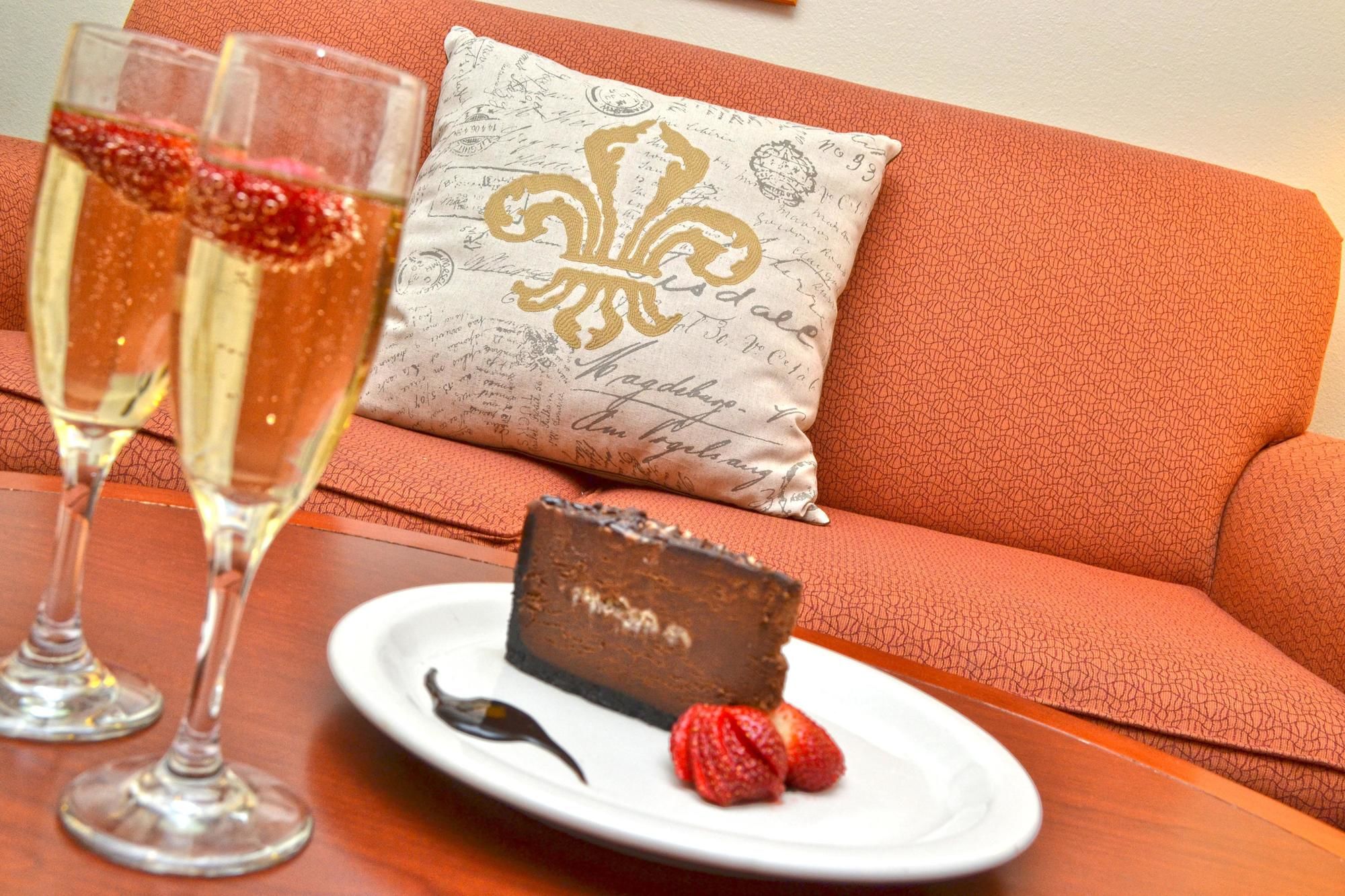 Фото Hilton Garden Inn New Orleans Airport