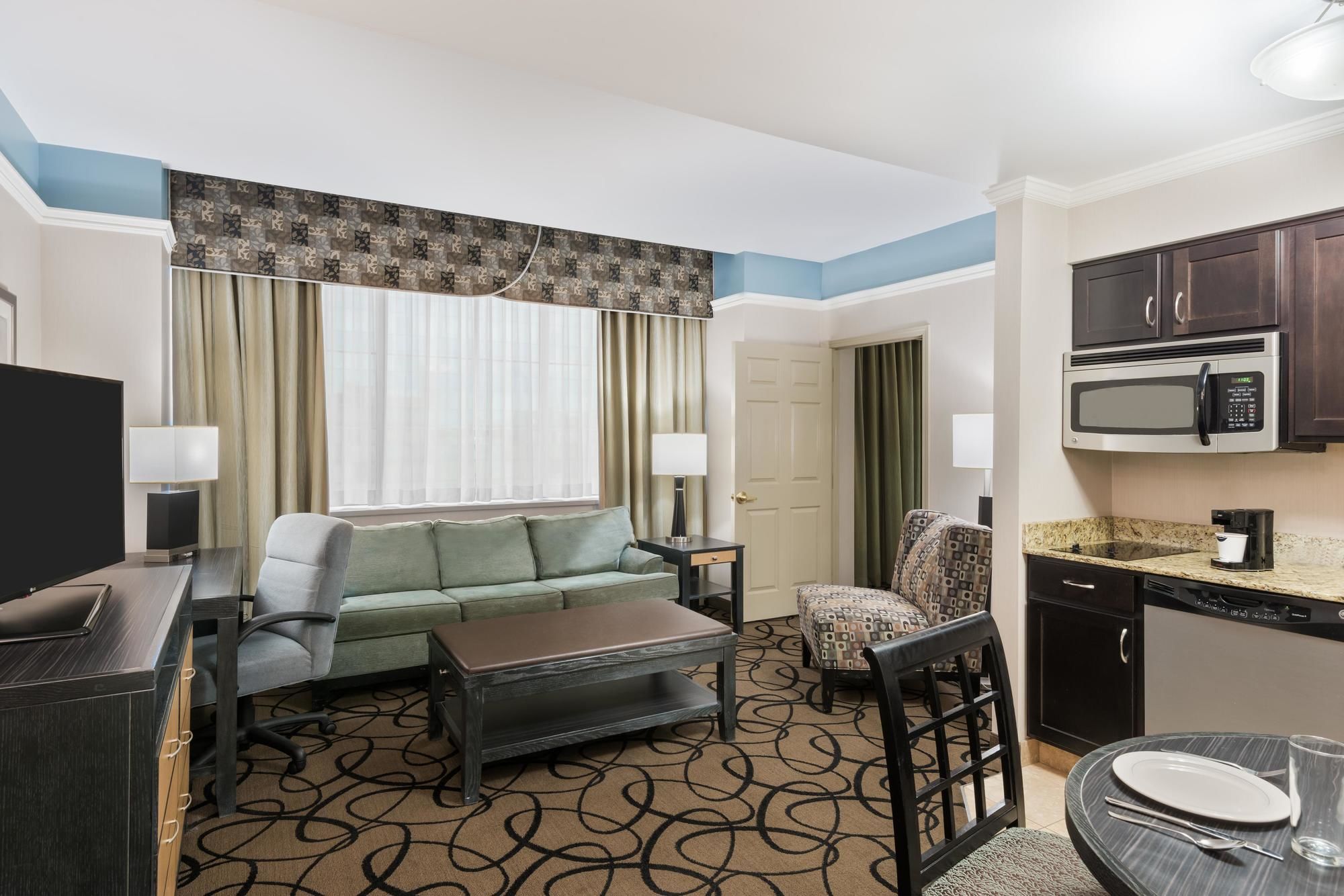 Фото Hampton Inn & Suites Buffalo Downtown