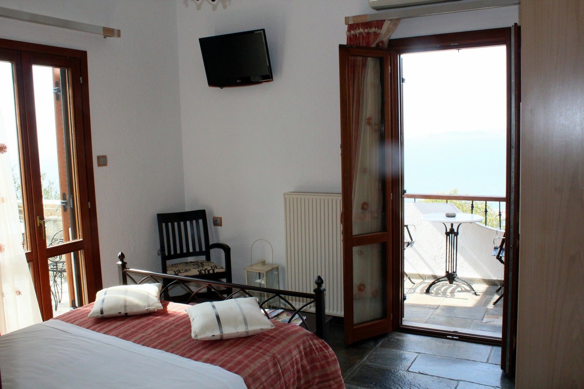 Фото Aegean Wave Hotel