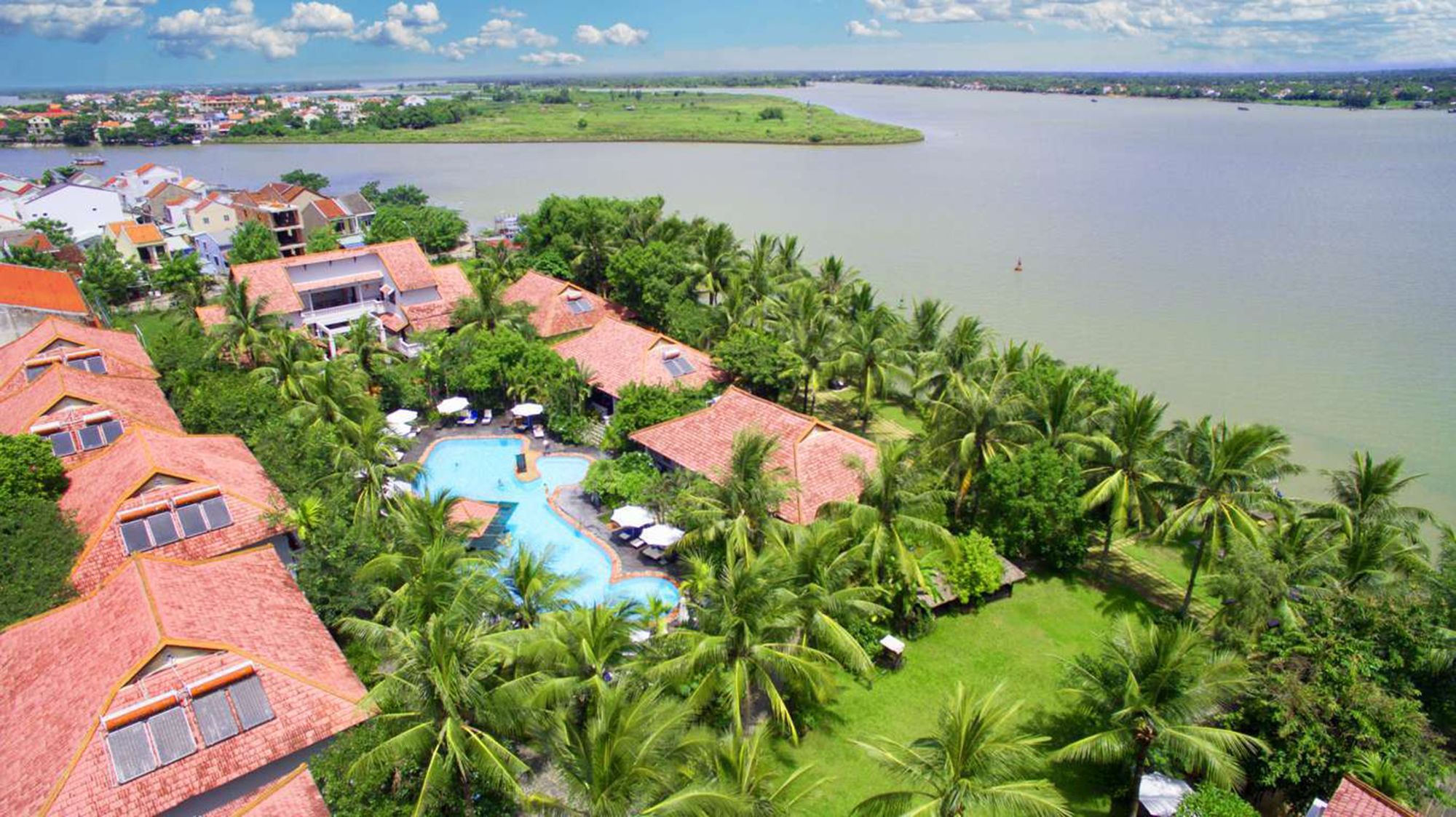 Фото Vinh Hung Riverside Resort & SPA