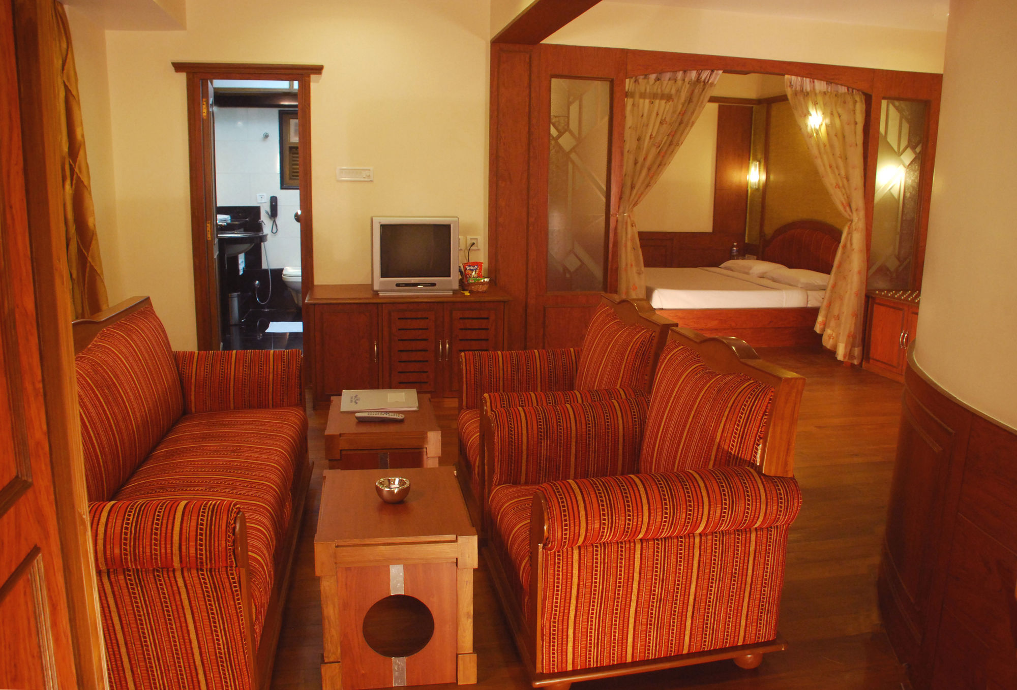 Фото Hotel Pan Asia Continental