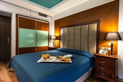 Внешний вид отеля Oasis Hotel Apartments в Муниципалитете Глифадах, фото 3