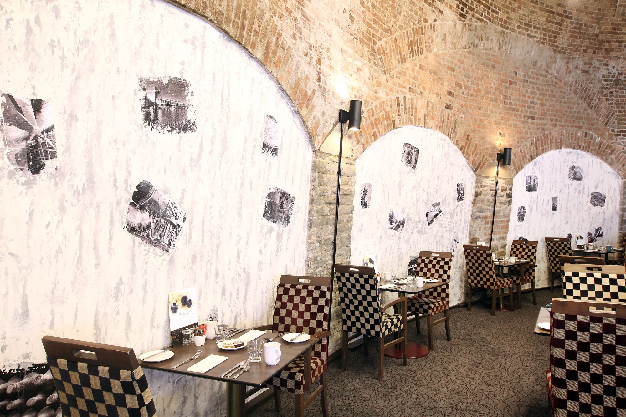 Фото DoubleTree by Hilton Bristol City Centre